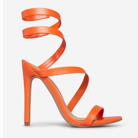 Beautiful tangerine 🍊 heel with a wrap around effect! Never worn. - Picture 2 of 5